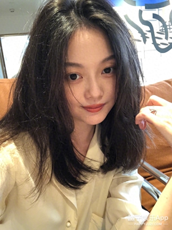 高知美少女网红照片翻车!首秀直播真颜判若两人,算“诈骗”吧?(图47) 高知美少女网红照片翻车!首秀直播真颜判若两人,算“诈骗”吧?(图47)