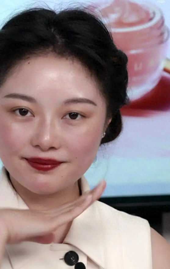 高知美少女网红照片翻车！首秀直播真颜判若两人，算“诈骗”吧？(图58)