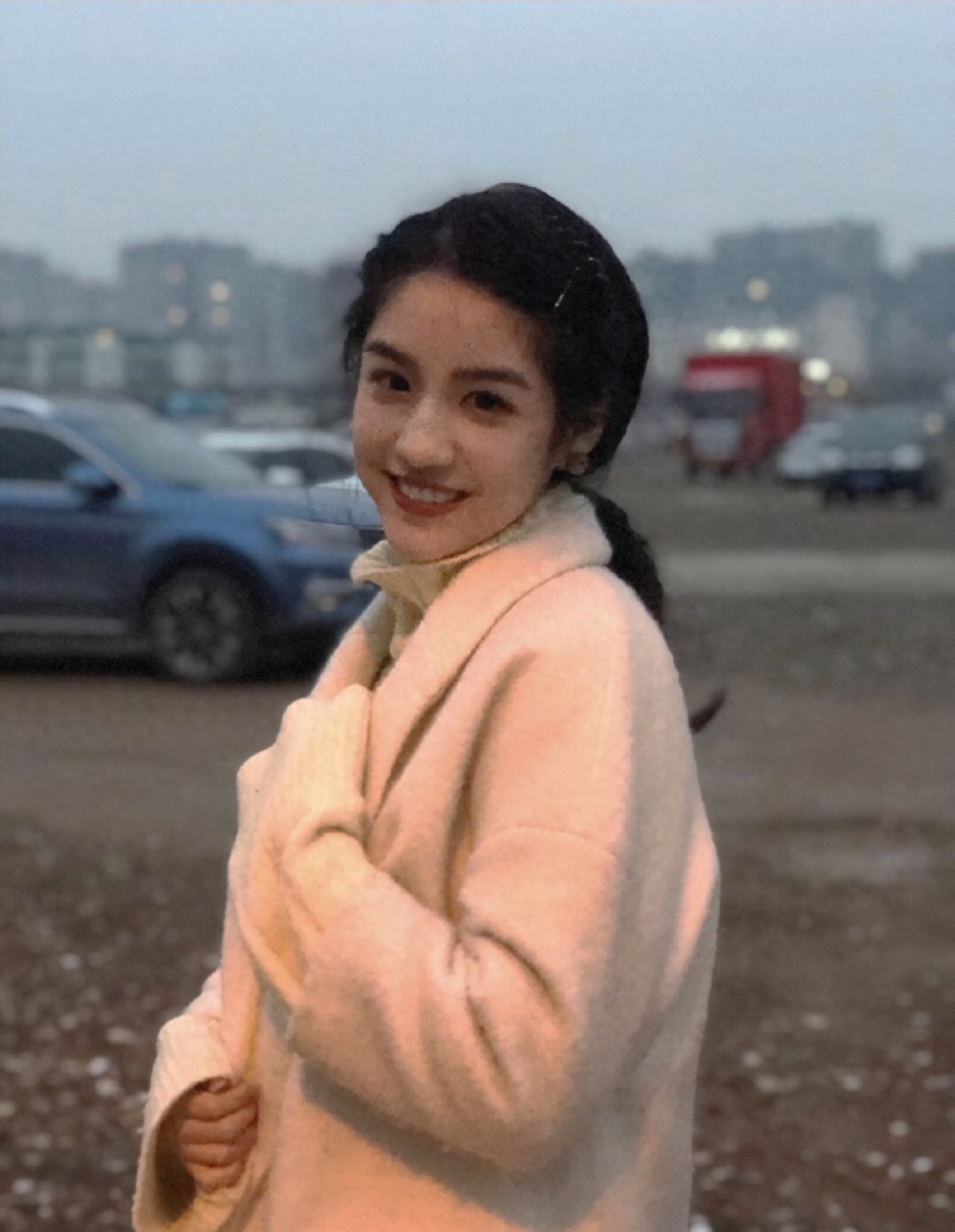 高知美少女网红照片翻车!首秀直播真颜判若两人,算“诈骗”吧?(图92) 高知美少女网红照片翻车!首秀直播真颜判若两人,算“诈骗”吧?(图92)