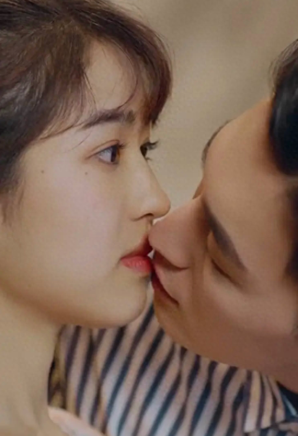 高知美少女网红照片翻车!首秀直播真颜判若两人,算“诈骗”吧?(图102) 高知美少女网红照片翻车!首秀直播真颜判若两人,算“诈骗”吧?(图102)