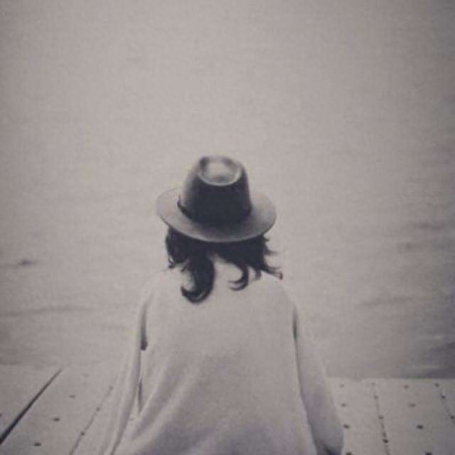 伤感签名，你想来就来，想走就走，是你太随意，还是我太宽容(图3)