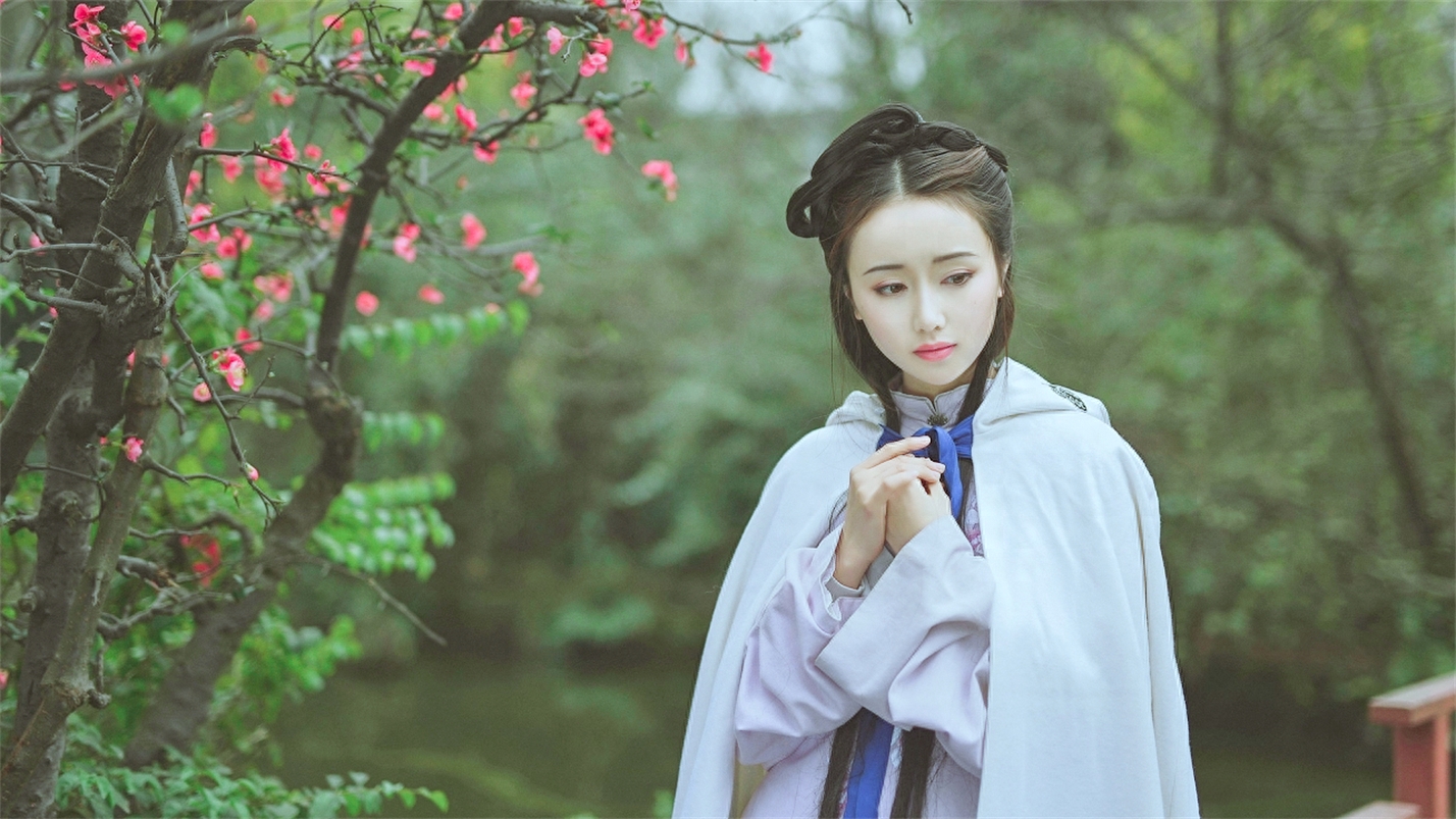 抬头观云喝茶，垂首听雨赏花(图6)