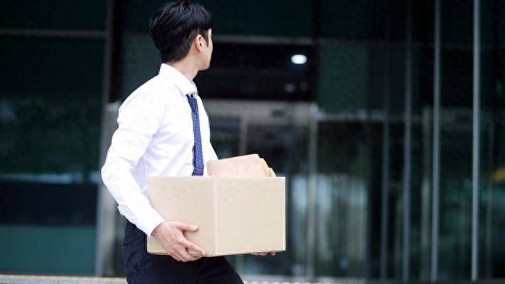 不想上班的时候劝劝自己，裸辞和失业没你想象的那么爽(图3)