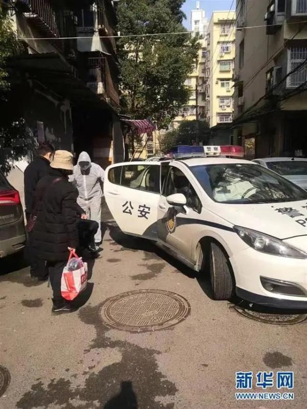 致敬抗疫一线人民警察：以生命赴使命，用热血铸警魂(图5)