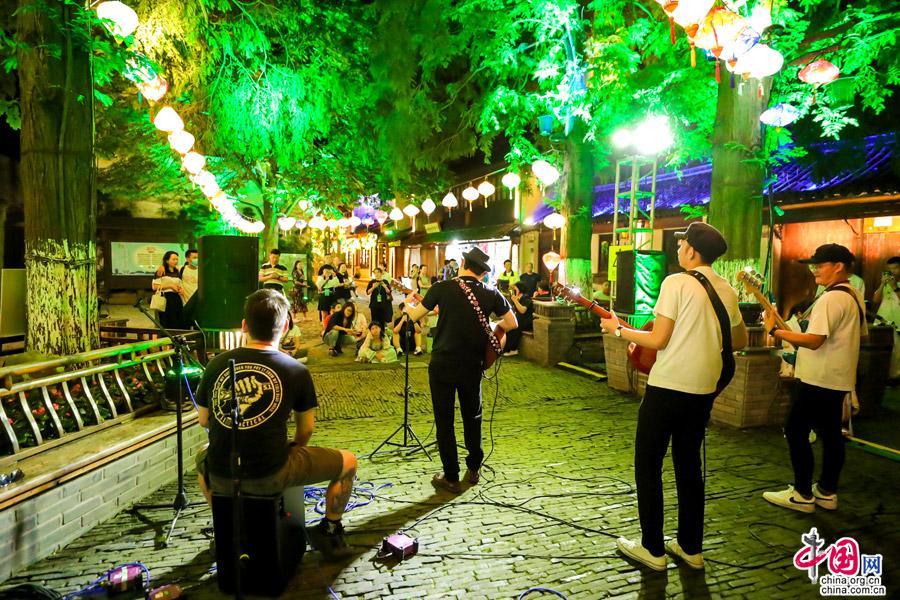 当国风遇见夜周庄 又见千年古镇人间烟火气(图6)