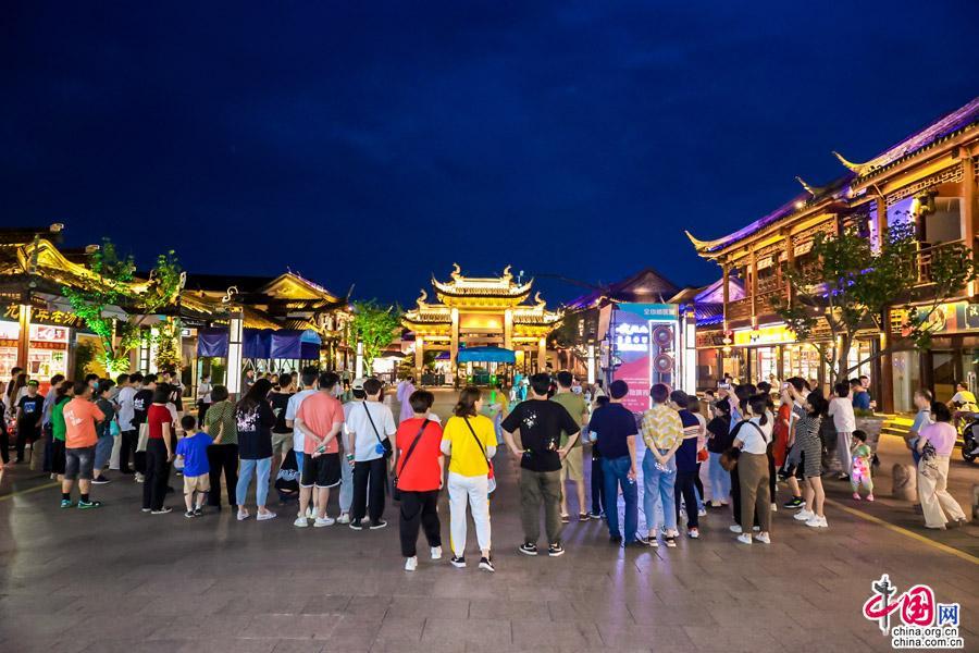 当国风遇见夜周庄 又见千年古镇人间烟火气(图9)