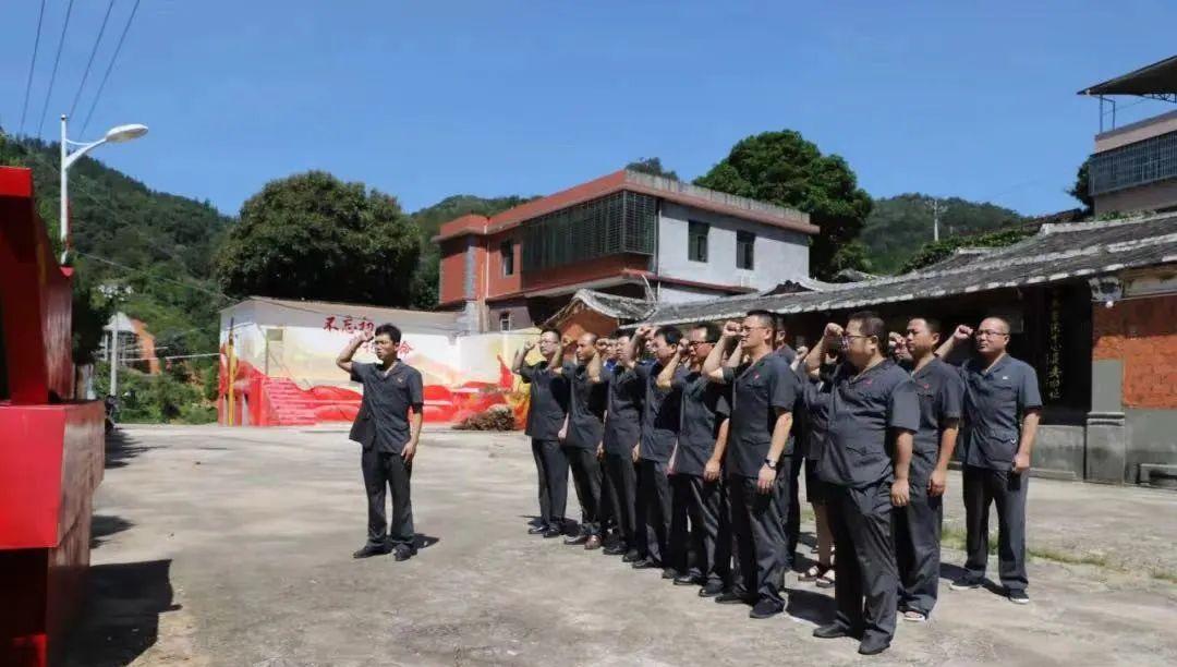 主题教育·青语新声②|青春心向党 奋斗正当时(图3) 主题教育·青语新声②|青春心向党 奋斗正当时(图3)