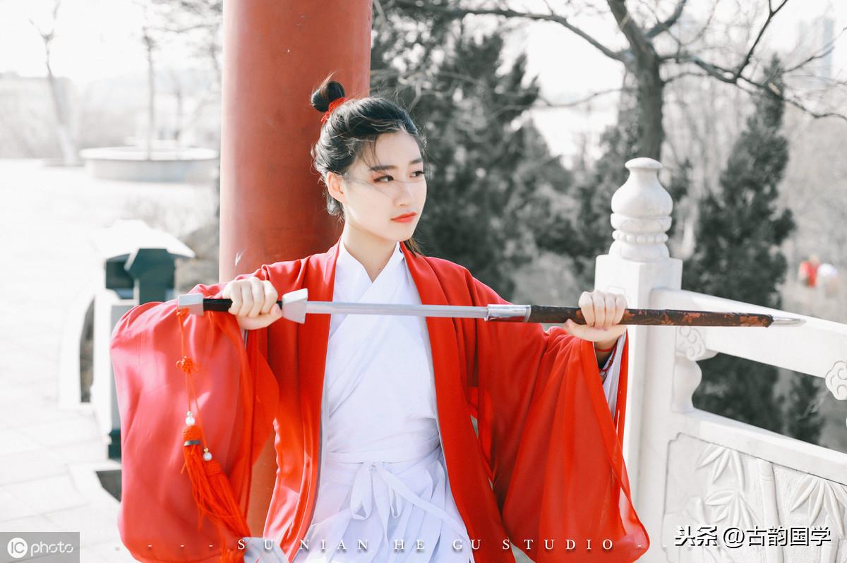 《诗经》中醉美的36个句子，读过会唇齿留香的(图2)