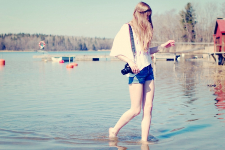 一个人心里好烦的说说，句句穿心催泪(图2)