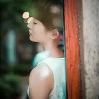 心酸语录..我原先以为人只会苦一阵子，没想到可能会苦一辈子。(图12)