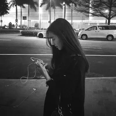 心酸语录..我原先以为人只会苦一阵子，没想到可能会苦一辈子。(图13)