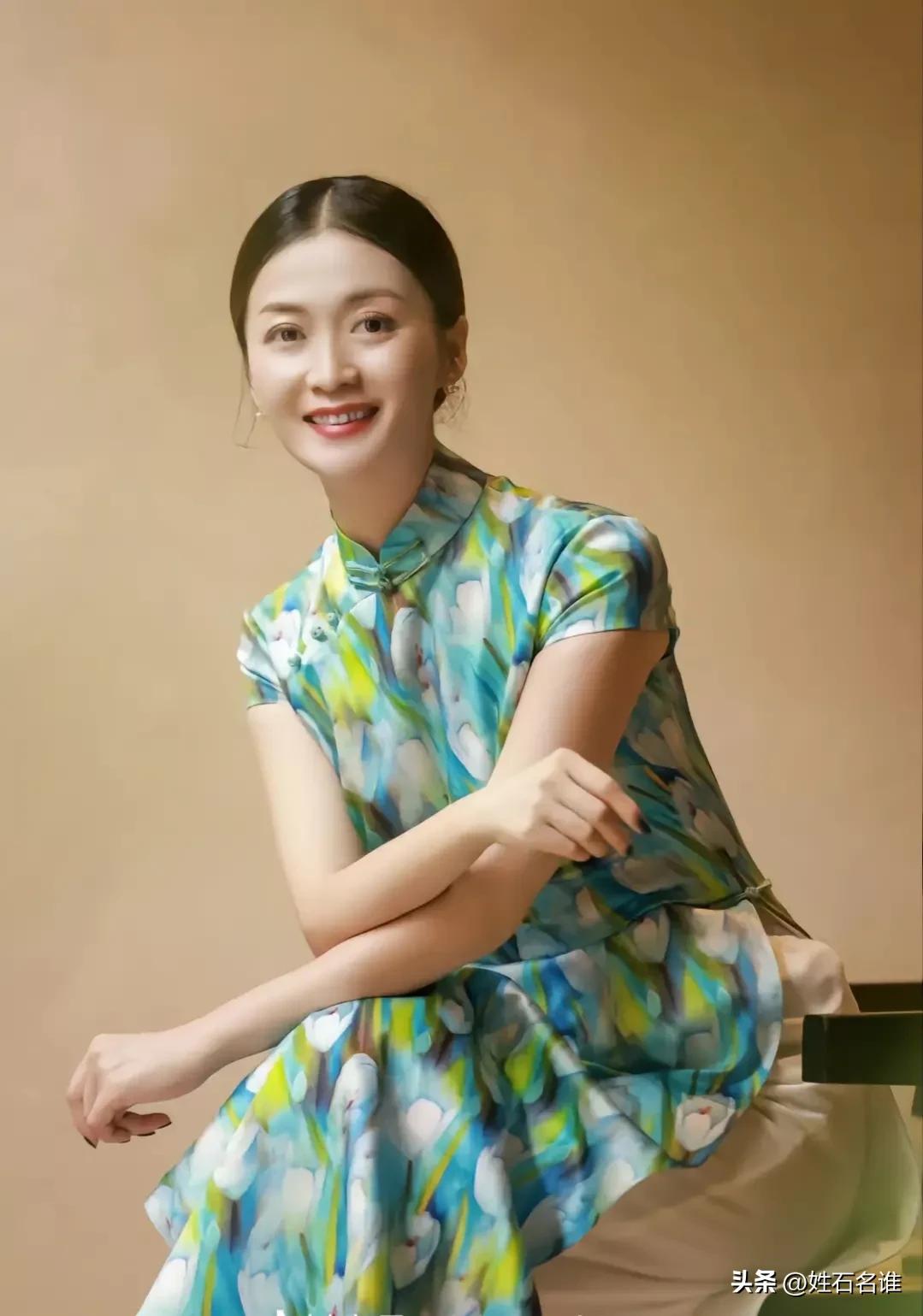 散文：时光荏苒，岁月如梭。花开花落，蓦然回首，又是一年。(图1)