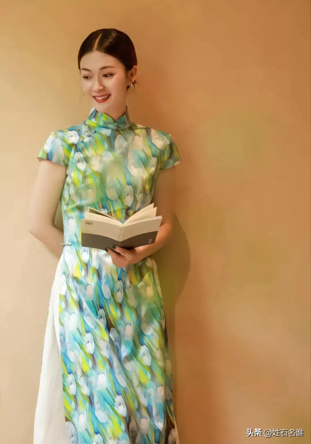 散文：时光荏苒，岁月如梭。花开花落，蓦然回首，又是一年。(图2)