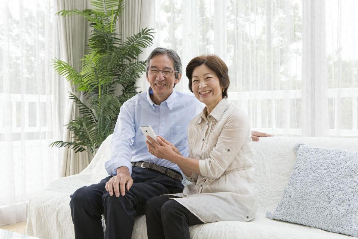 我73岁，退休金每个月6000，但我只想早点离开，活着太受罪了(图9)