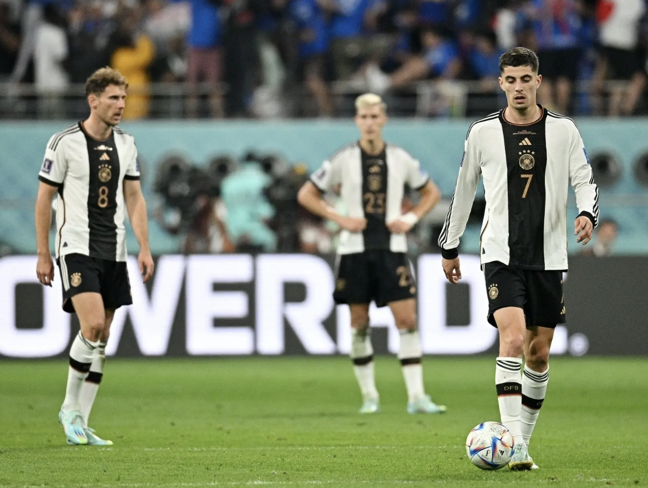 日本大叔祝福“中国赢德国”，国足蹲家里频繁被玩梗，好笑又心酸(图10)