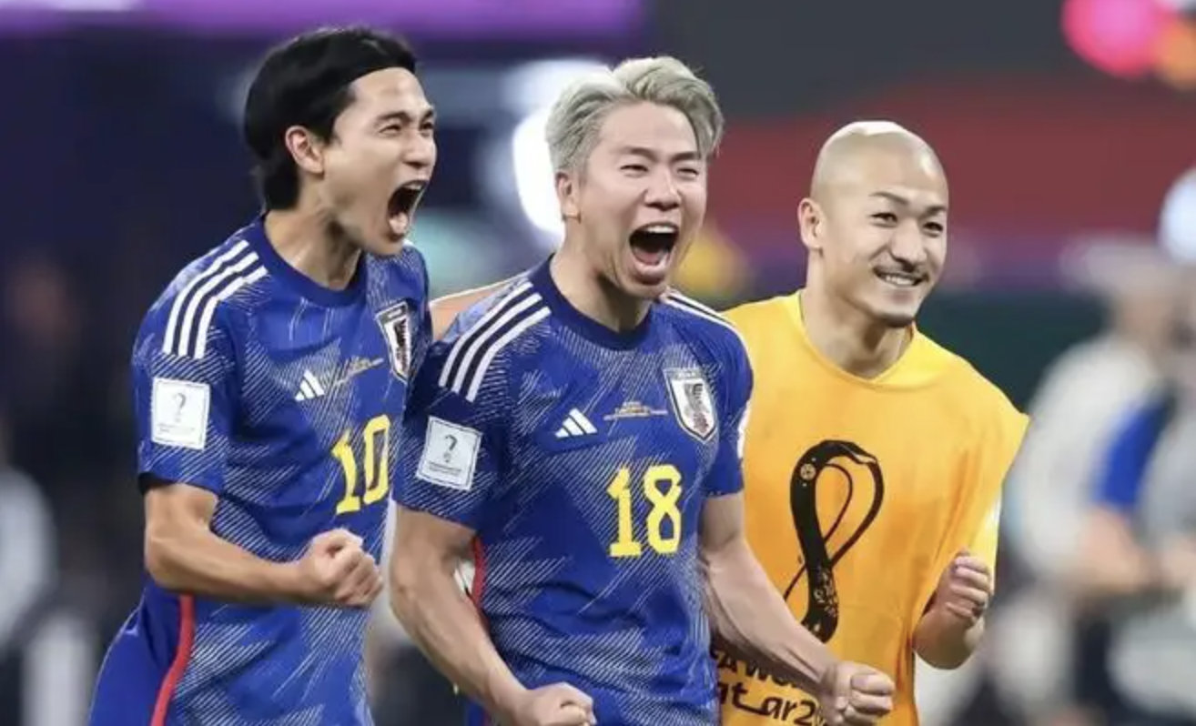 日本大叔祝福“中国赢德国”，国足蹲家里频繁被玩梗，好笑又心酸(图16)