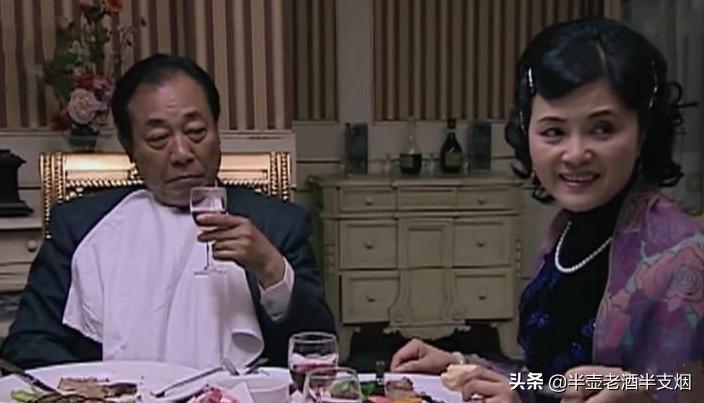 从老谋深算到插科打诨，吴敬中妙语背后，藏着老特工怎样的悲哀？(图1)