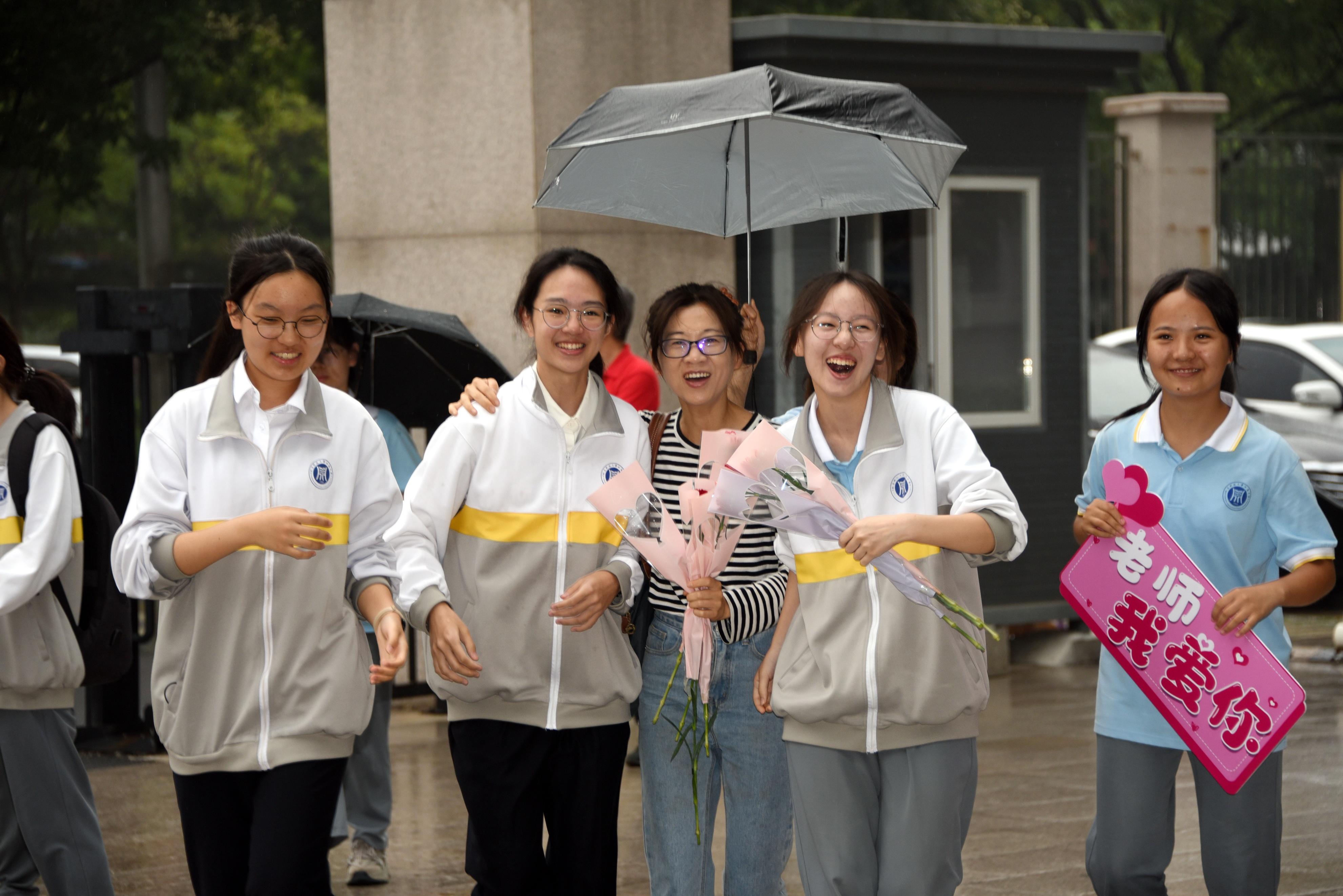 立德树人守初心 躬耕教坛践使命(图6)