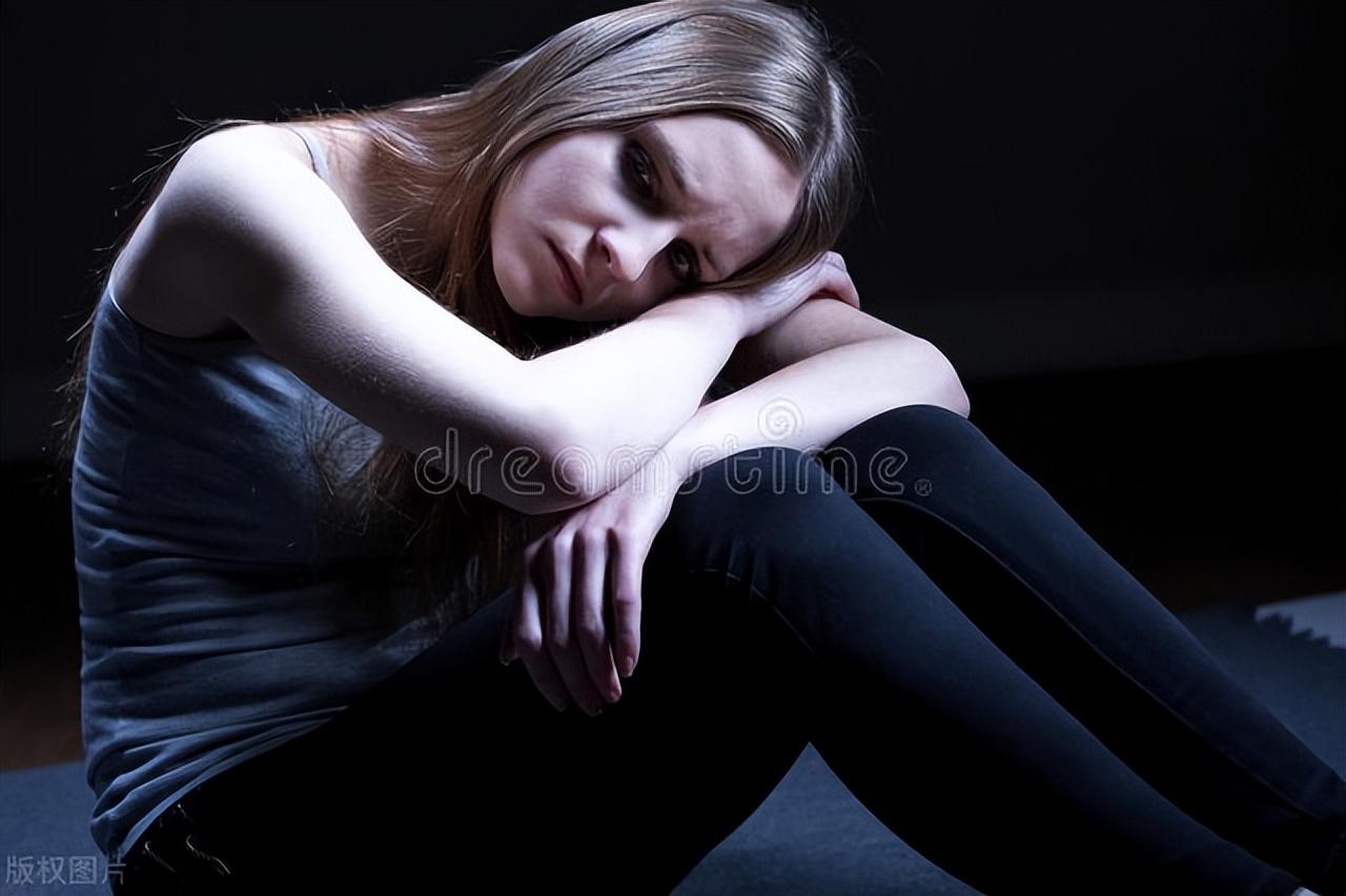 失恋和热恋中的人，这10首歌很适合你，可以在线听哦(图1)