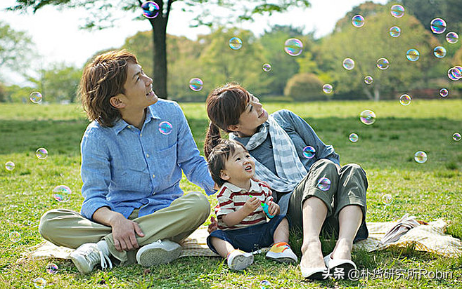 父母如何对待“话痨”的孩子和“不爱说话”的孩子？切记不可大意(图6)