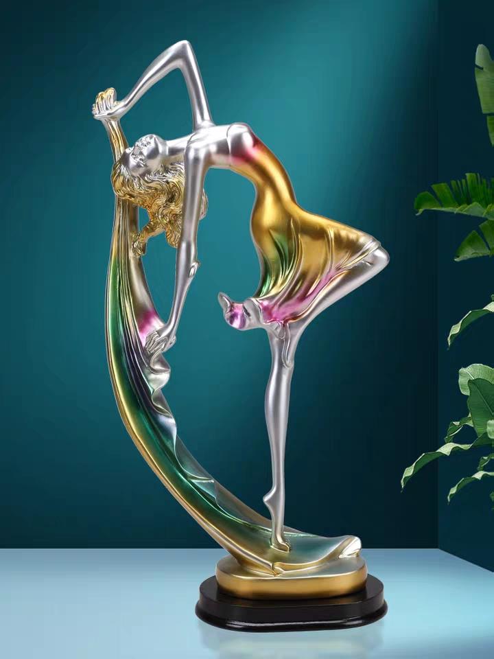 伪装的坚强(图1)