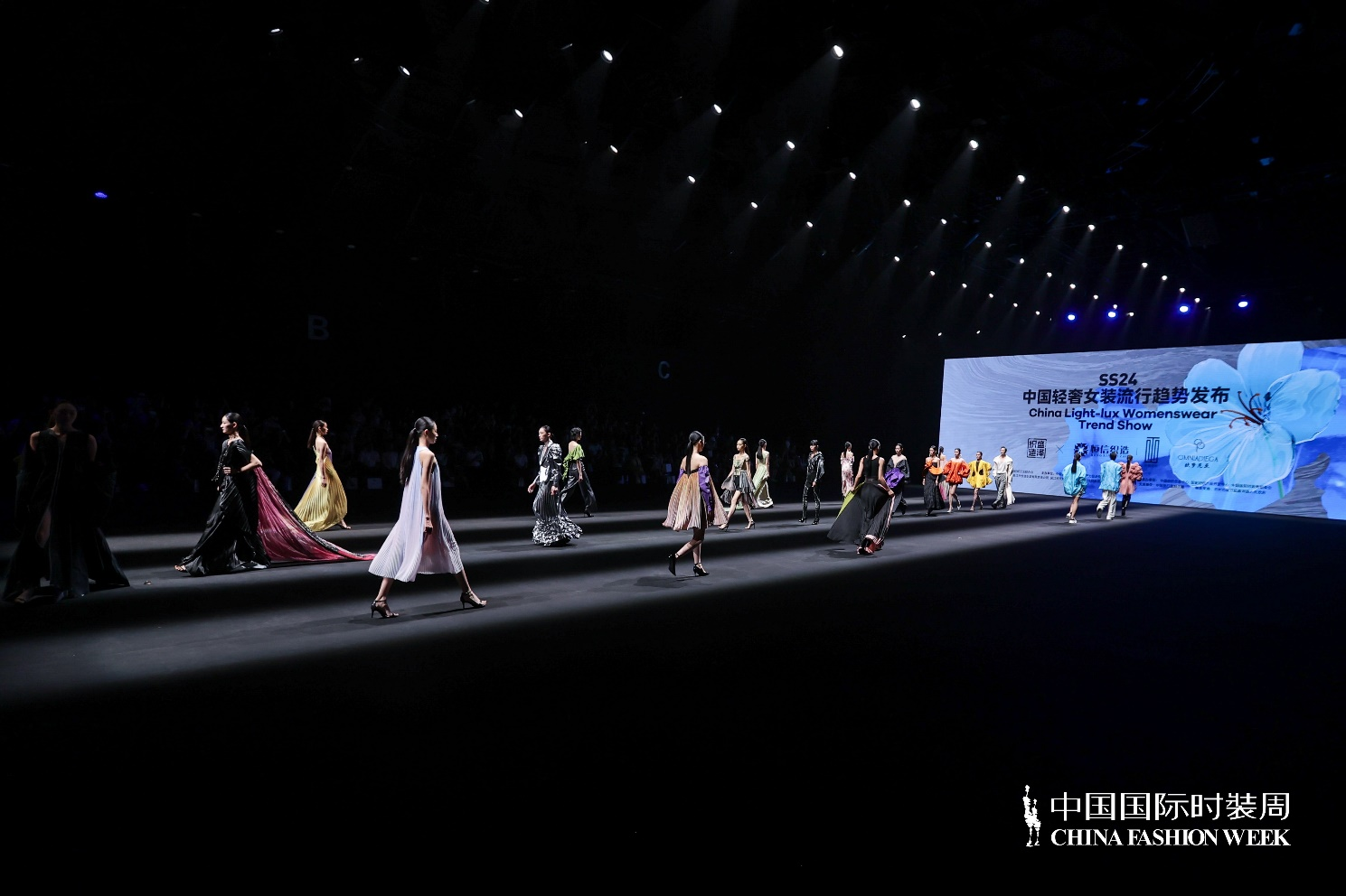 24春夏流行趋势发布秀｜潮流品相 尽通达(图39)