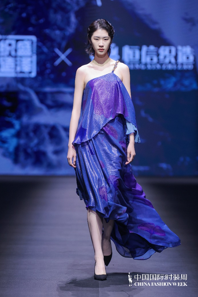 24春夏流行趋势发布秀｜潮流品相 尽通达(图44)