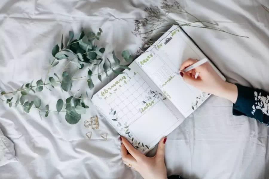 那些文学作品中值得摘抄下来的句子(图1)