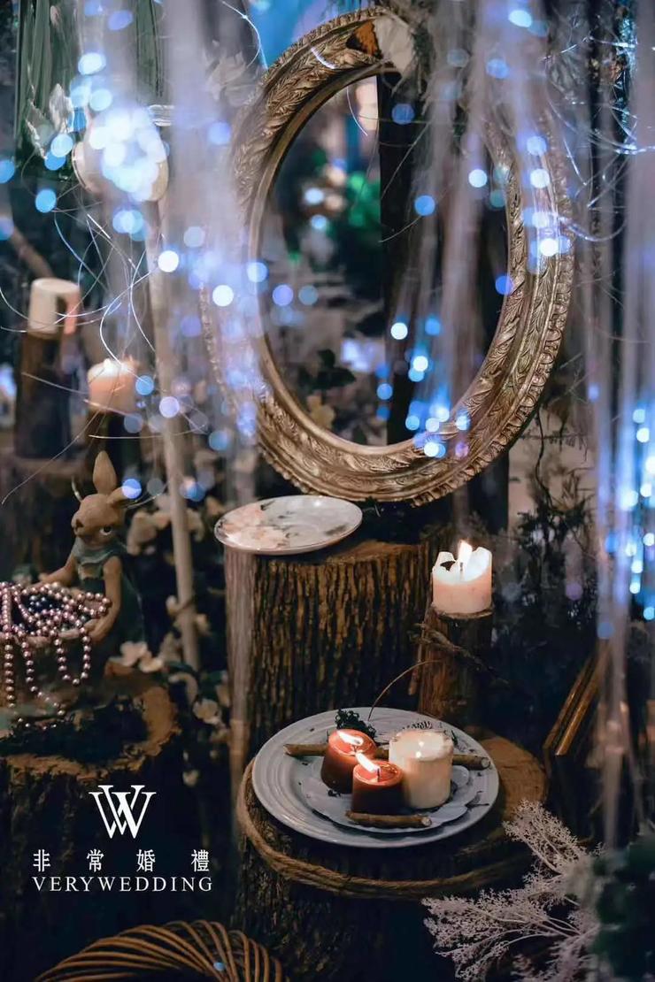 充满生机神秘浪漫的森系主题婚礼，一如初见你般纯粹自然(图6)