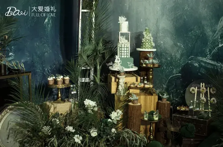 这场充满了黯然绿意的森系婚礼，让宾客宛如置身于真正的迷雾森林(图9)