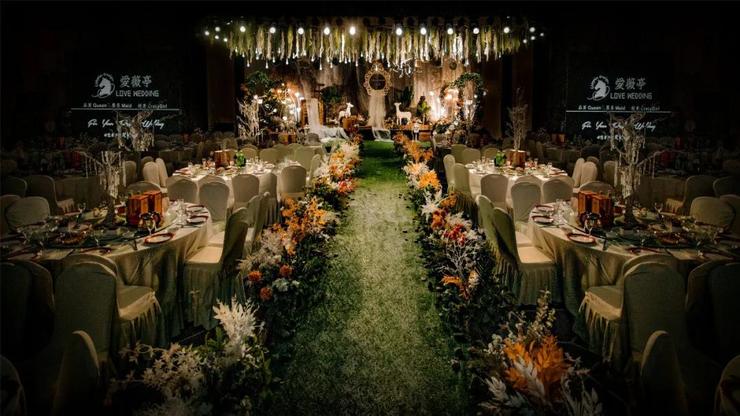 森林绿搭配阳光橙,一场自然原生态的森系婚礼(图4) 森林绿搭配阳光橙,一场自然原生态的森系婚礼(图4)