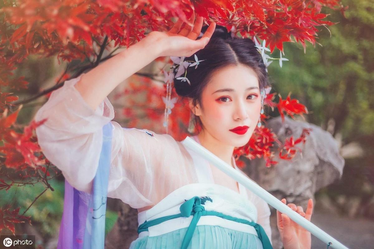 很美很好听的古风唯美句子：此去经年人独悲，只道此生应不悔(图3)