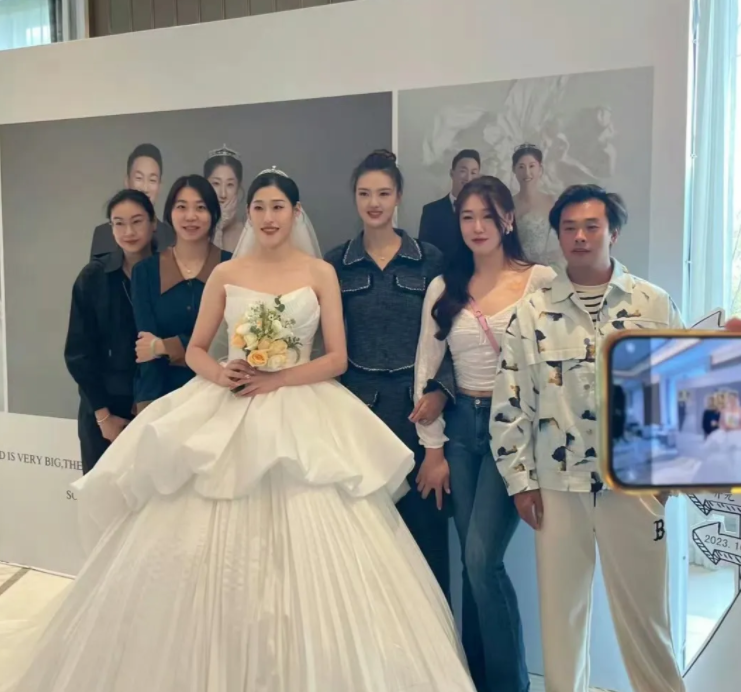 恭喜！女排奥运会夺冠奇兵举办婚礼，张常宁安家杰现场送祝福(图4)