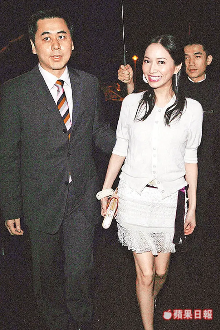 宝岛名媛故事：蔡氏姐妹为家族政商联姻，蒋氏兄弟一怒拔枪为红颜(图13)