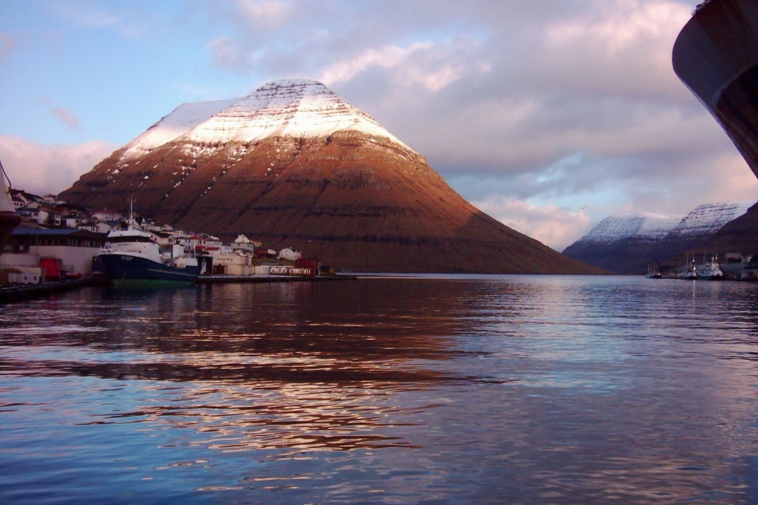 抖音很火的爱情说说，精致唯美，触动心灵(图3)