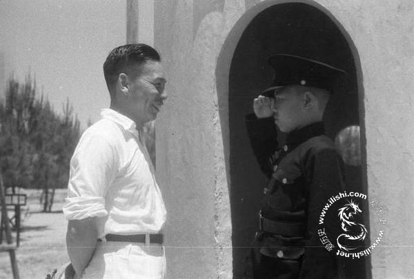 建丰同志在赣州当“村长”  安置教育抗战遗孤(图11)