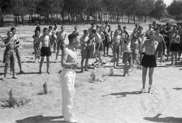 建丰同志在赣州当“村长”  安置教育抗战遗孤(图18)