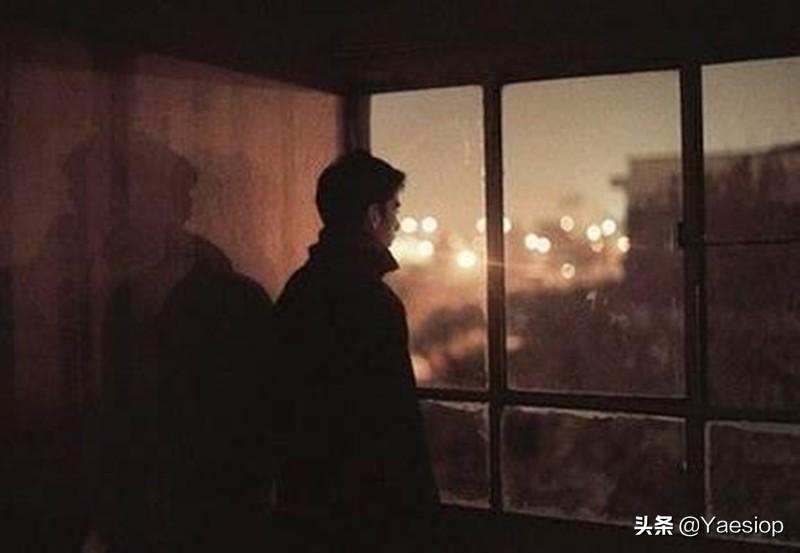 「每日一曲心灵随笔」最是悲伤，那一袭孤独的背影(图4)