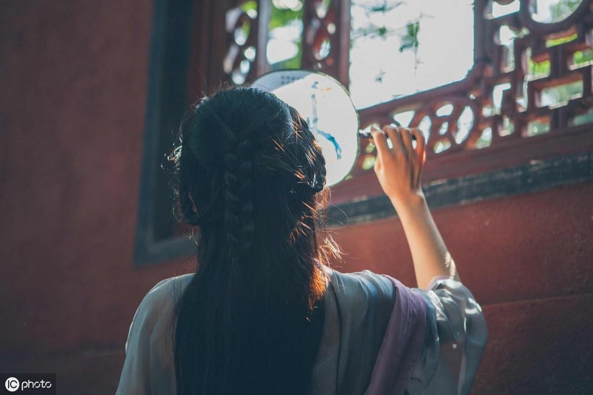 17个傲娇又霸气的古风句子，找一句发朋友圈(图3)