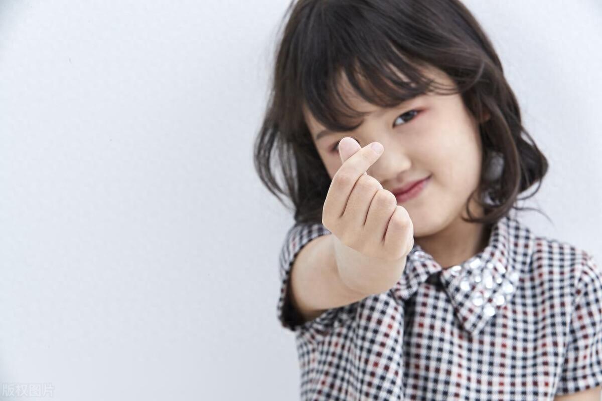 「写给我亲爱的女儿」孩子，你慢点长大(图1)