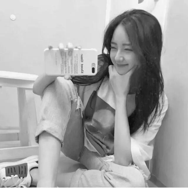 唯美的扎心语录，心若有良人，世人皆路人(图1)