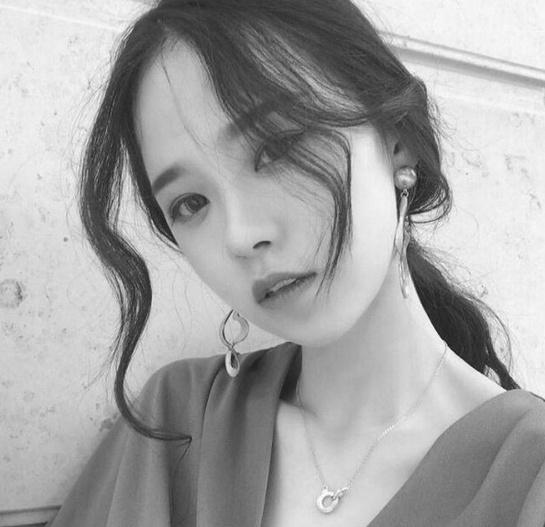 唯美的扎心语录，心若有良人，世人皆路人(图5)