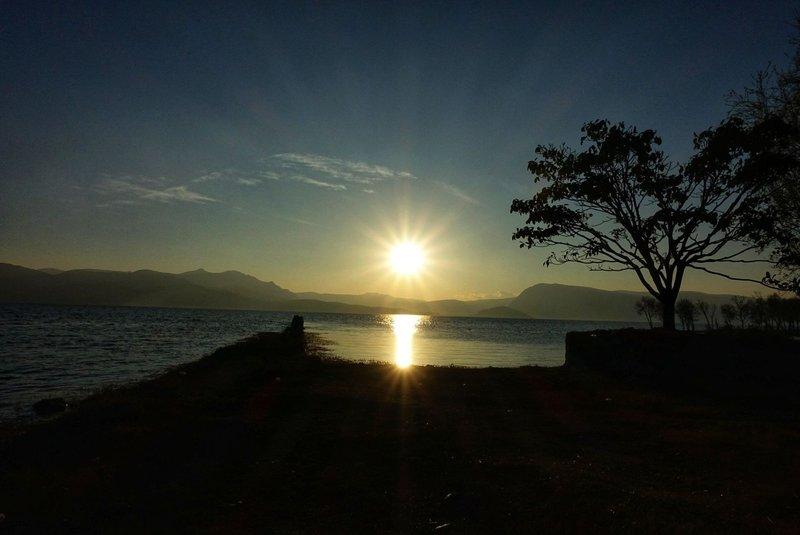 二十首关于早起的古诗词，秋生残夜惊心早，愁入中年熟睡难(图4)