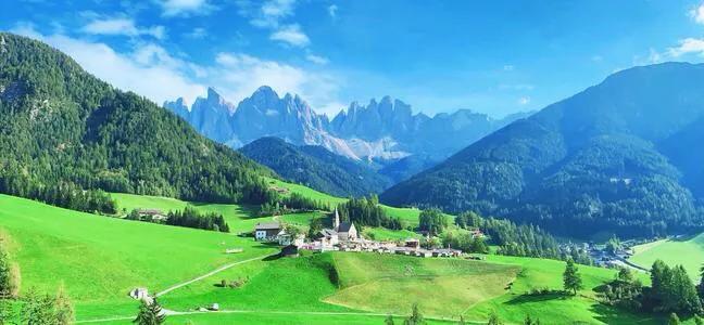 群山重重叠叠，景色美如天际，壮观(图13)