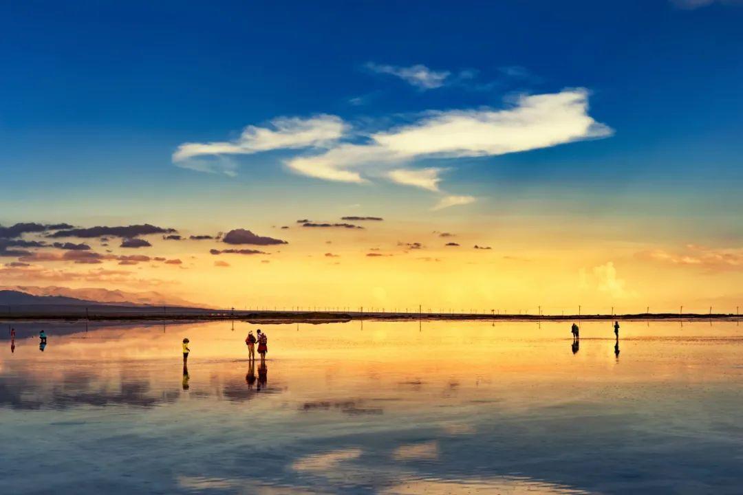 10首友情诗词，太深情了，丝毫不输爱情诗词(图1)