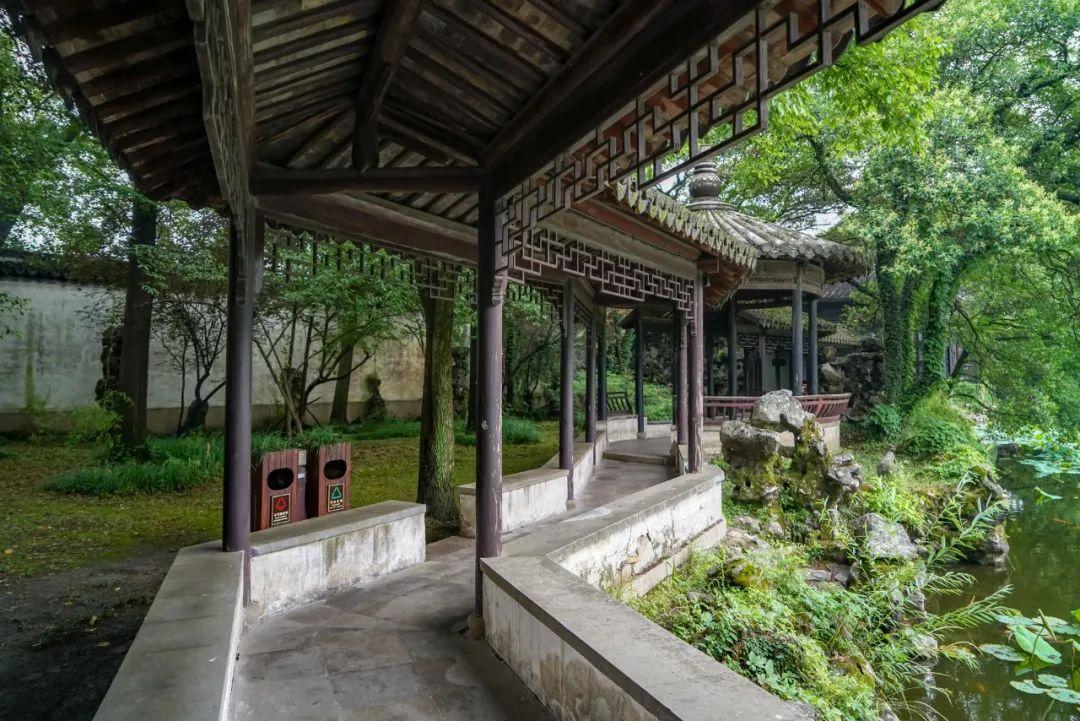 10首友情诗词，太深情了，丝毫不输爱情诗词(图2)