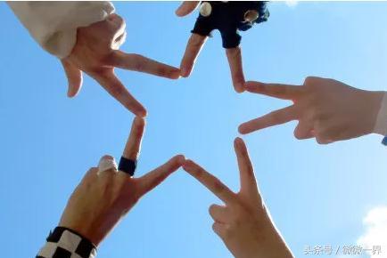 关于描写友情友谊的诗句100句(图1)