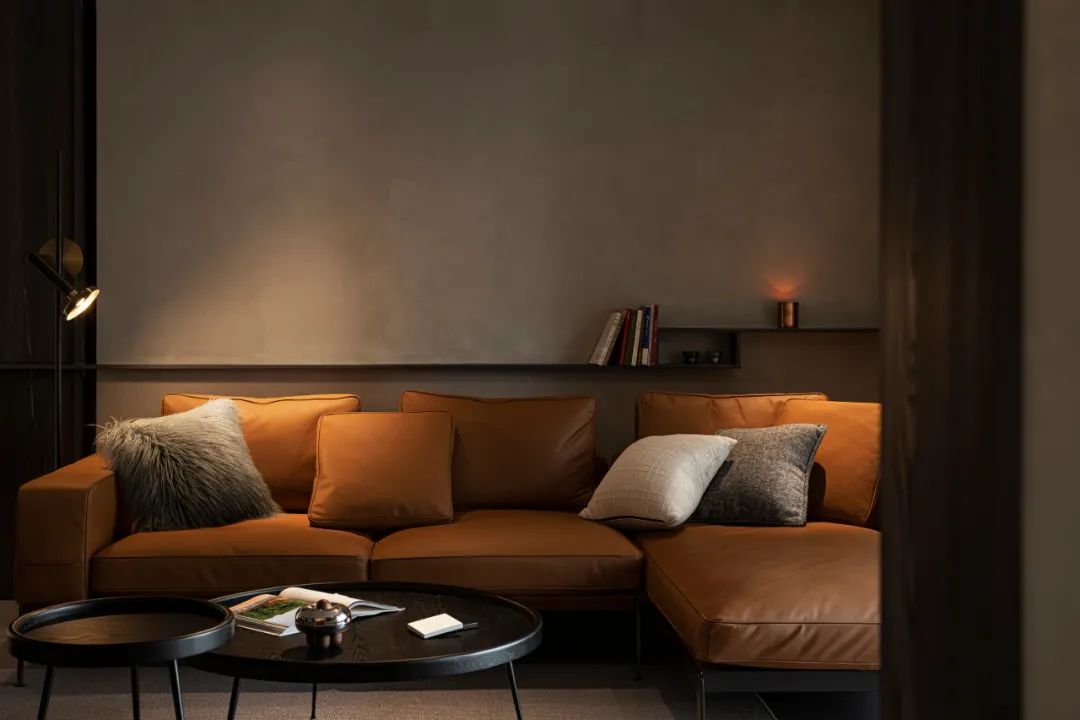 159㎡现代极简，简约奢华暗色调，低调侘寂有情趣(图9)