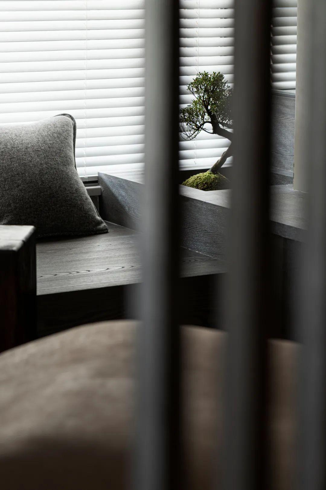 159㎡现代极简，简约奢华暗色调，低调侘寂有情趣(图13)