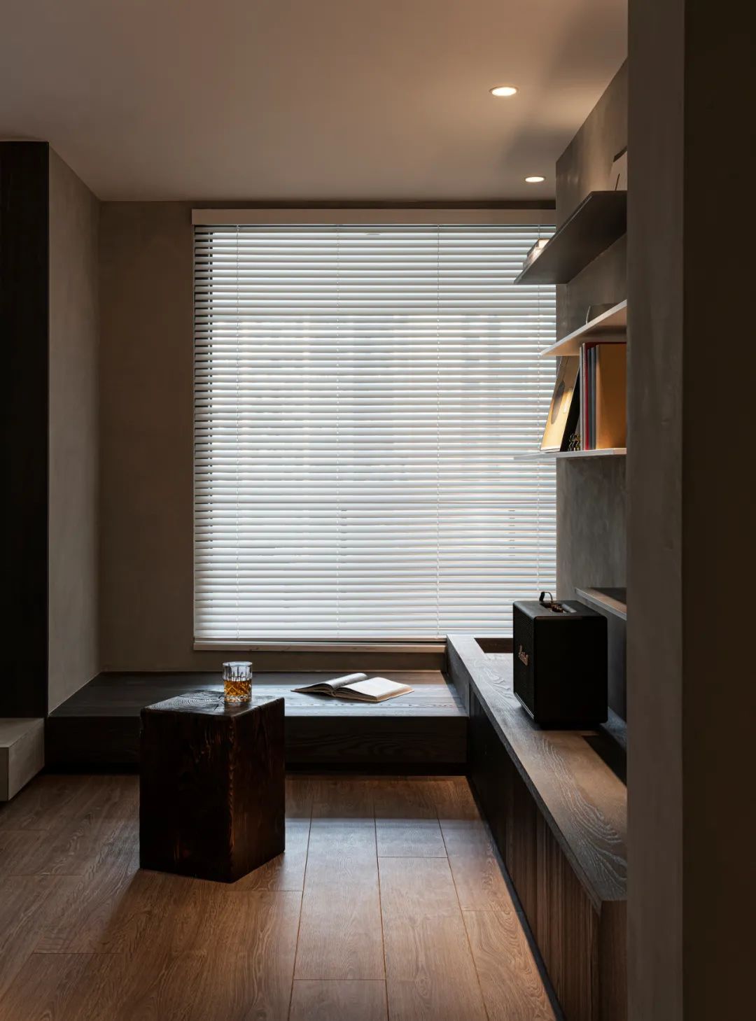 159㎡现代极简，简约奢华暗色调，低调侘寂有情趣(图17)